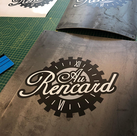 autres_creations_impression_rencard_habillage_bar_logo1_davincy_communication_enseigne_signalitique_grenoble_isere